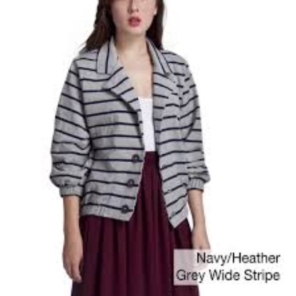 American Apparel Sweater - Picture 2 of 6